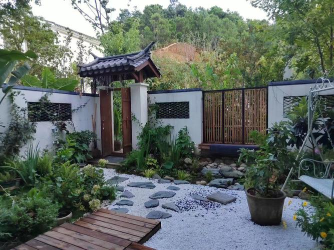 別墅庭院風(fēng)格設(shè)計(jì)有哪些？別墅庭院設(shè)計(jì)特點(diǎn)